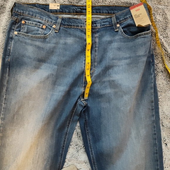 Levi's 541 tapered athletic 42x38 Jeans - Picture 5 of 15